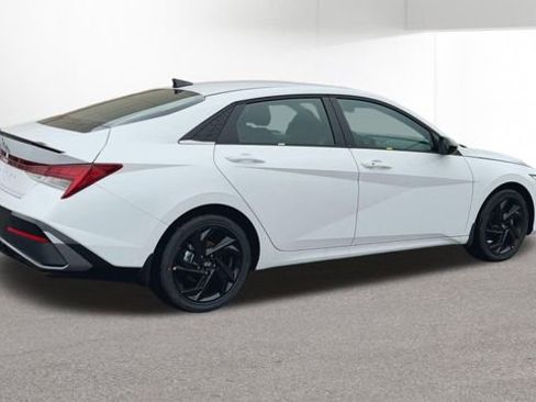New 2026 Hyundai Elantra SEL Sport image 9