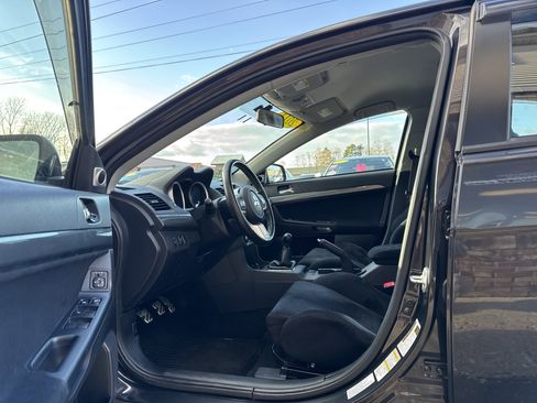 Used 2011 Mitsubishi Lancer Evolution GSR image 12