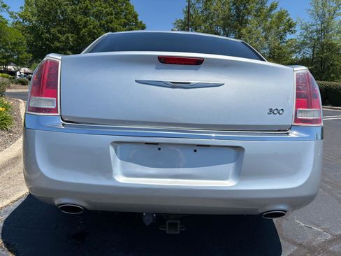 Used 2012 Chrysler 300 Limited RWD image 7