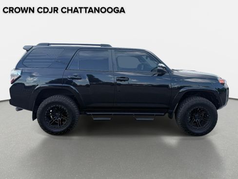 Used 2023 Toyota 4Runner TRD Off-Road Premium w/ Moonroof Package AWD/4WD image 6