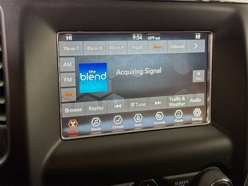 Used 2021 Jeep Grand Cherokee Laredo image 7