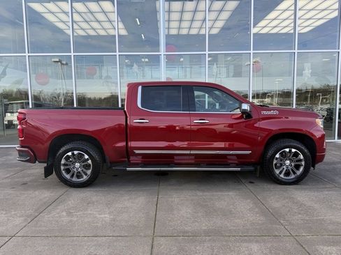 Used 2025 Chevrolet Silverado 1500 High Country w/ Technology Package image 8