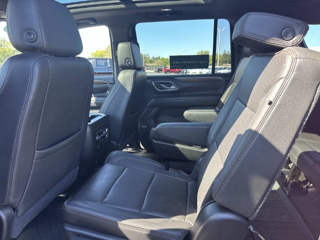 Certified 2021 Chevrolet Suburban High Country AWD/4WD image 23