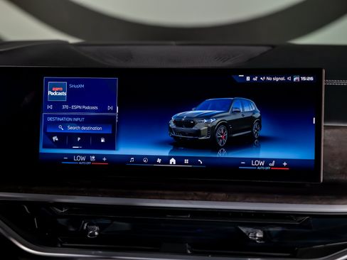 Used 2025 BMW X5 M60i AWD/4WD image 30