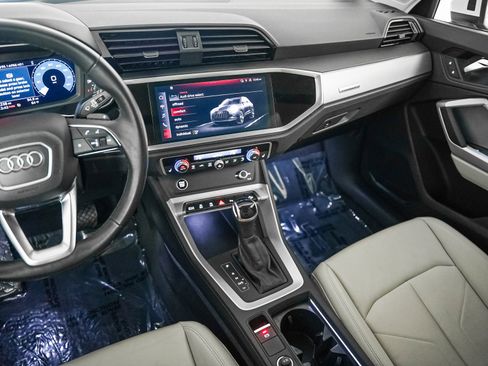 Used 2023 Audi Q3 2.0T Premium w/ Convenience Package image 17