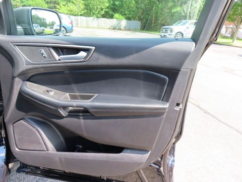 Used 2021 Ford Edge SE FWD image 23