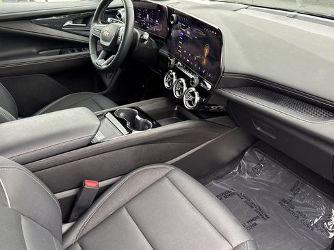 Used 2024 Chevrolet Blazer EV LT image 20