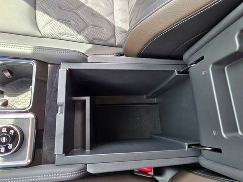 New 2026 Nissan Pathfinder Platinum AWD/4WD image 21