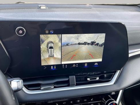 Used 2025 Chevrolet Equinox LT w/ Convenience Package II FWD image 25