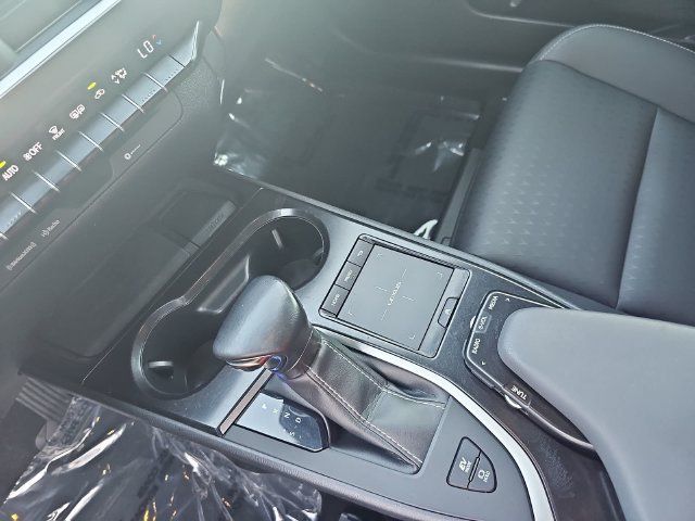 Used 2020 Lexus UX 250h w/ Accessory Package 2 AWD/4WD image 22