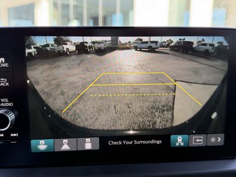 New 2025 Honda Pilot Touring image 24