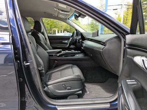Used 2023 Genesis GV70 2.5T AWD/4WD image 31