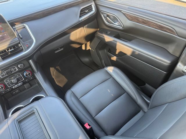 Used 2021 Chevrolet Suburban LT w/ Rear Media and Nav Package RWD image 25