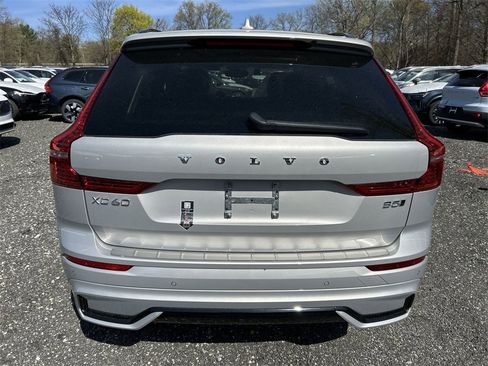 New 2025 Volvo XC60 B5 Core w/ Protection Package Premier image 7