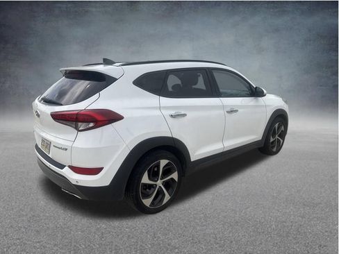 Used 2016 Hyundai Tucson Limited w/ Option Group 03 FWD image 9