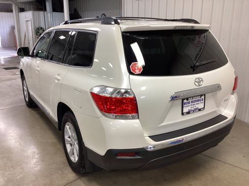 Used 2013 Toyota Highlander SE image 3