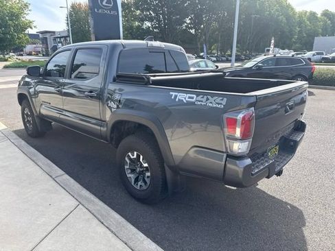 Used 2023 Toyota Tacoma TRD Off-Road w/ TRD Premium Off Road Package AWD/4WD image 3