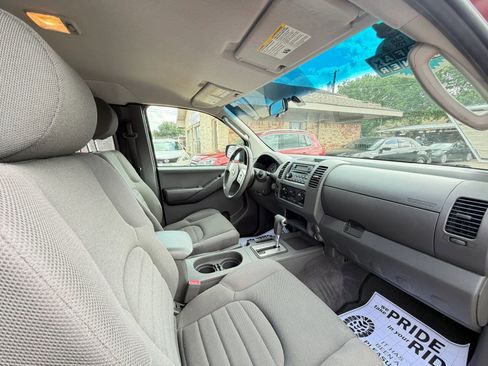 Used 2006 Nissan Frontier XE w/ (G01) XE Preferred Pkg RWD image 31