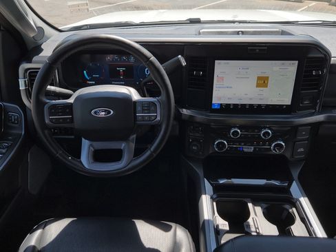 Certified 2025 Ford F250 Lariat AWD/4WD image 18