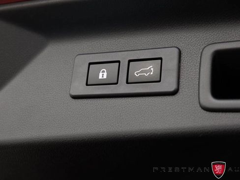 Used 2025 Subaru Forester Premium image 35