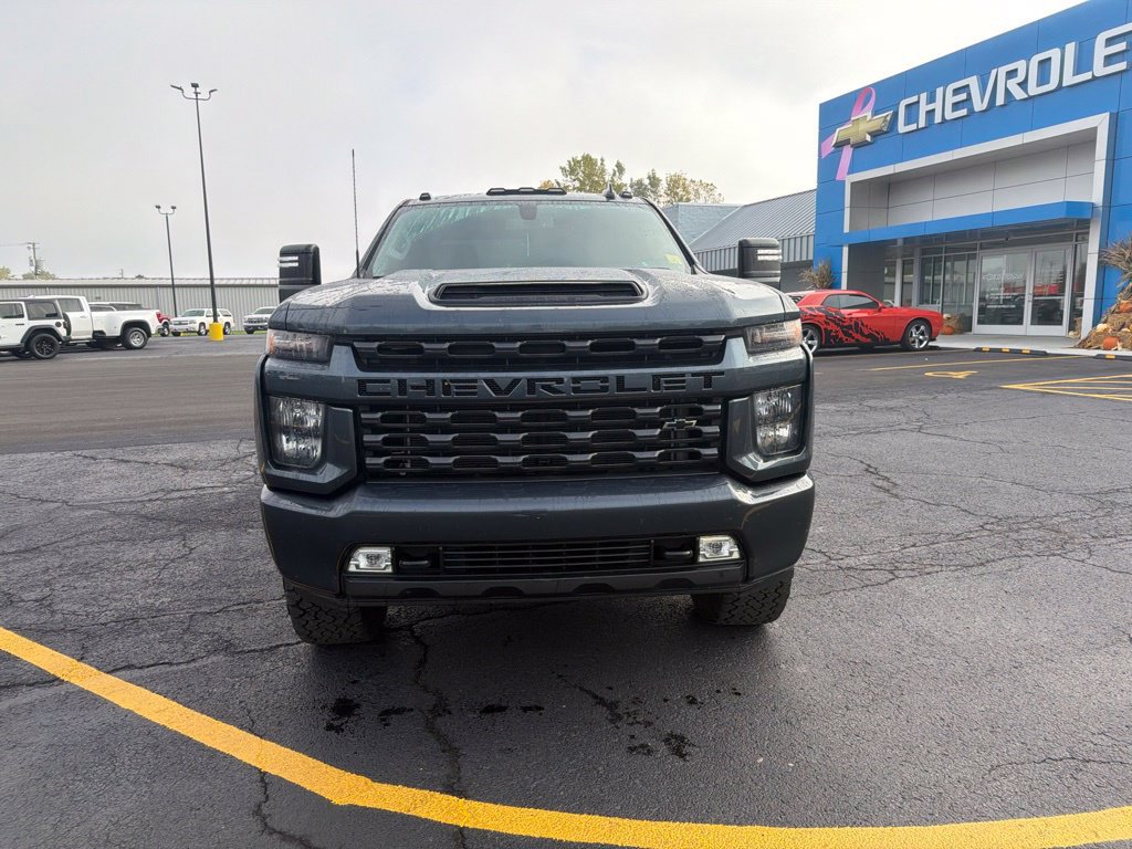 Used 2020 Chevrolet Silverado 2500 Custom w/ Custom Value Package AWD/4WD image 2