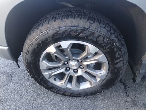 Used 2024 Chevrolet Silverado 1500 High Country image 21