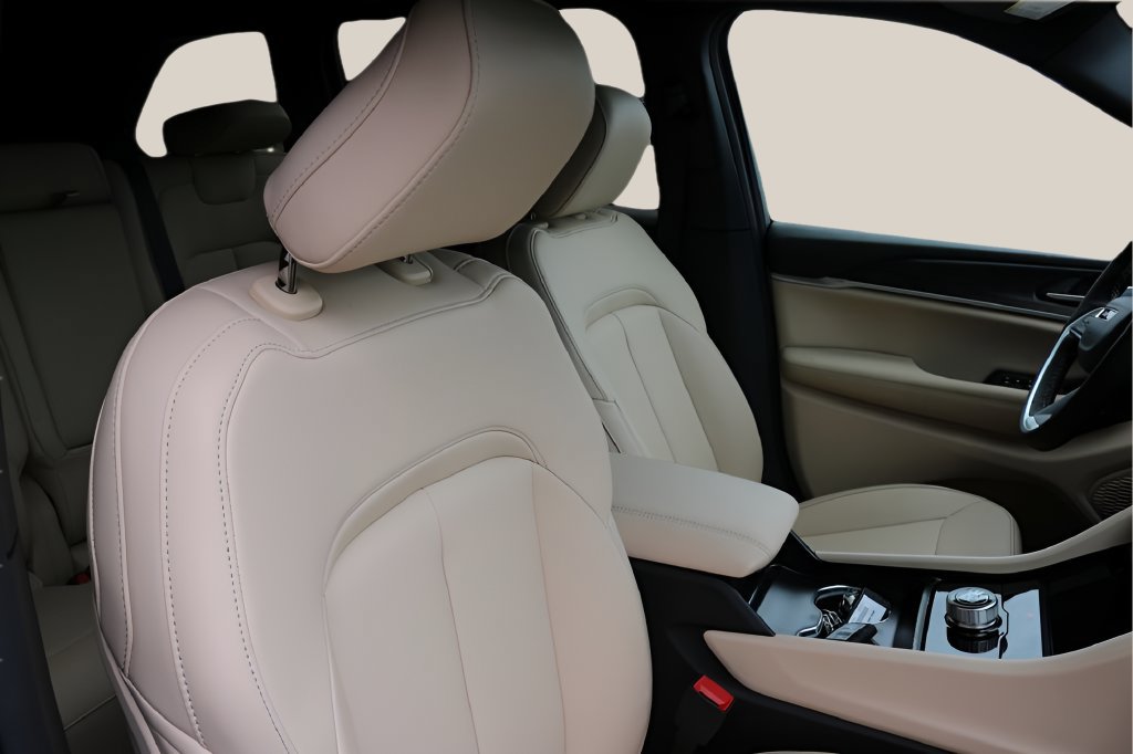 New 2026 Jeep Grand Cherokee Limited RWD image 20