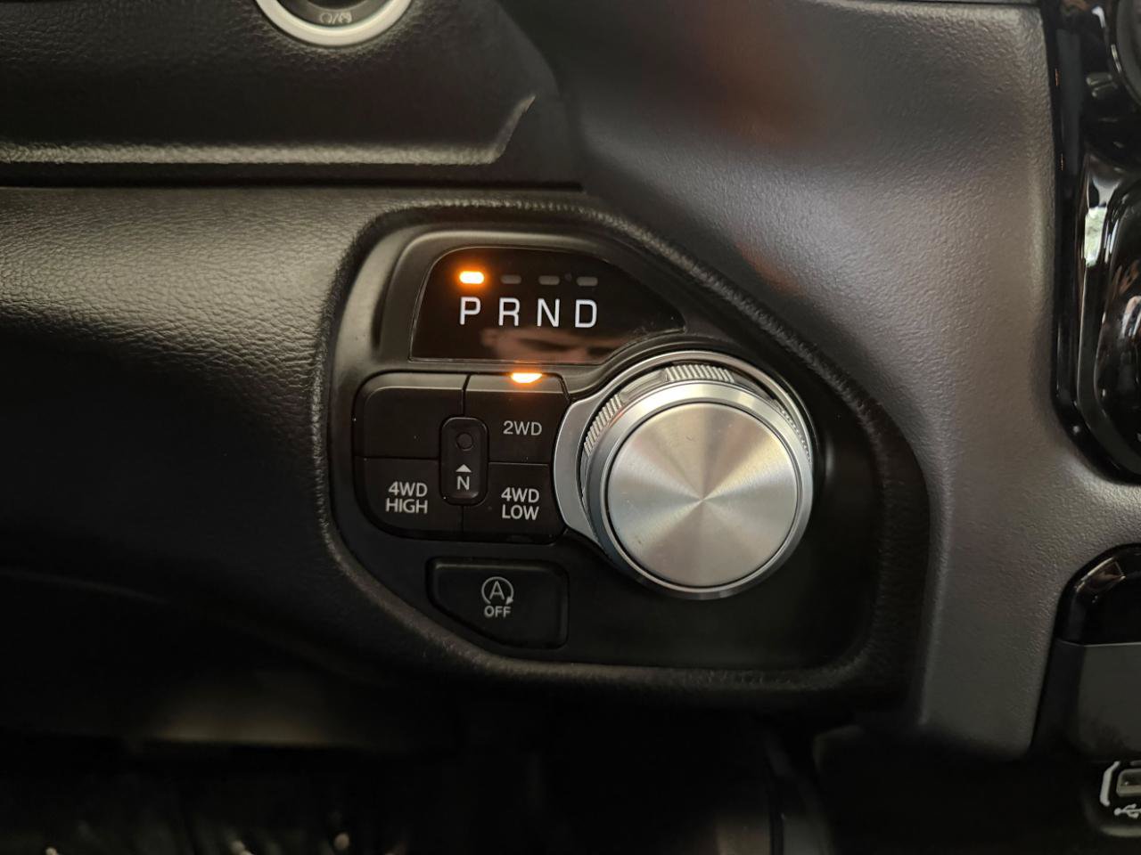 Used 2024 RAM 1500 Laramie AWD/4WD image 34