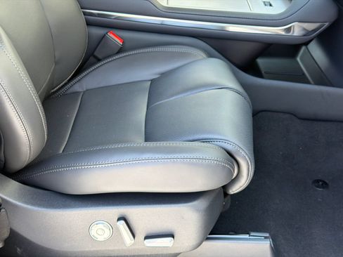 New 2027 Lincoln Navigator Premiere AWD/4WD image 13