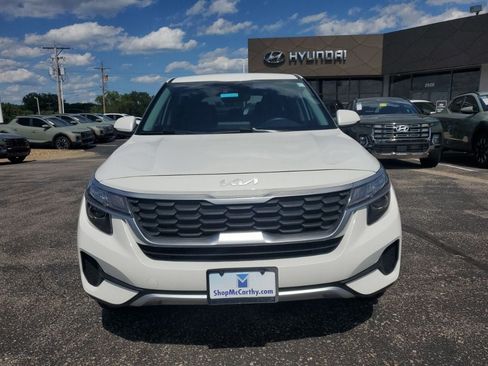 Used 2023 Kia Seltos LX AWD/4WD image 2