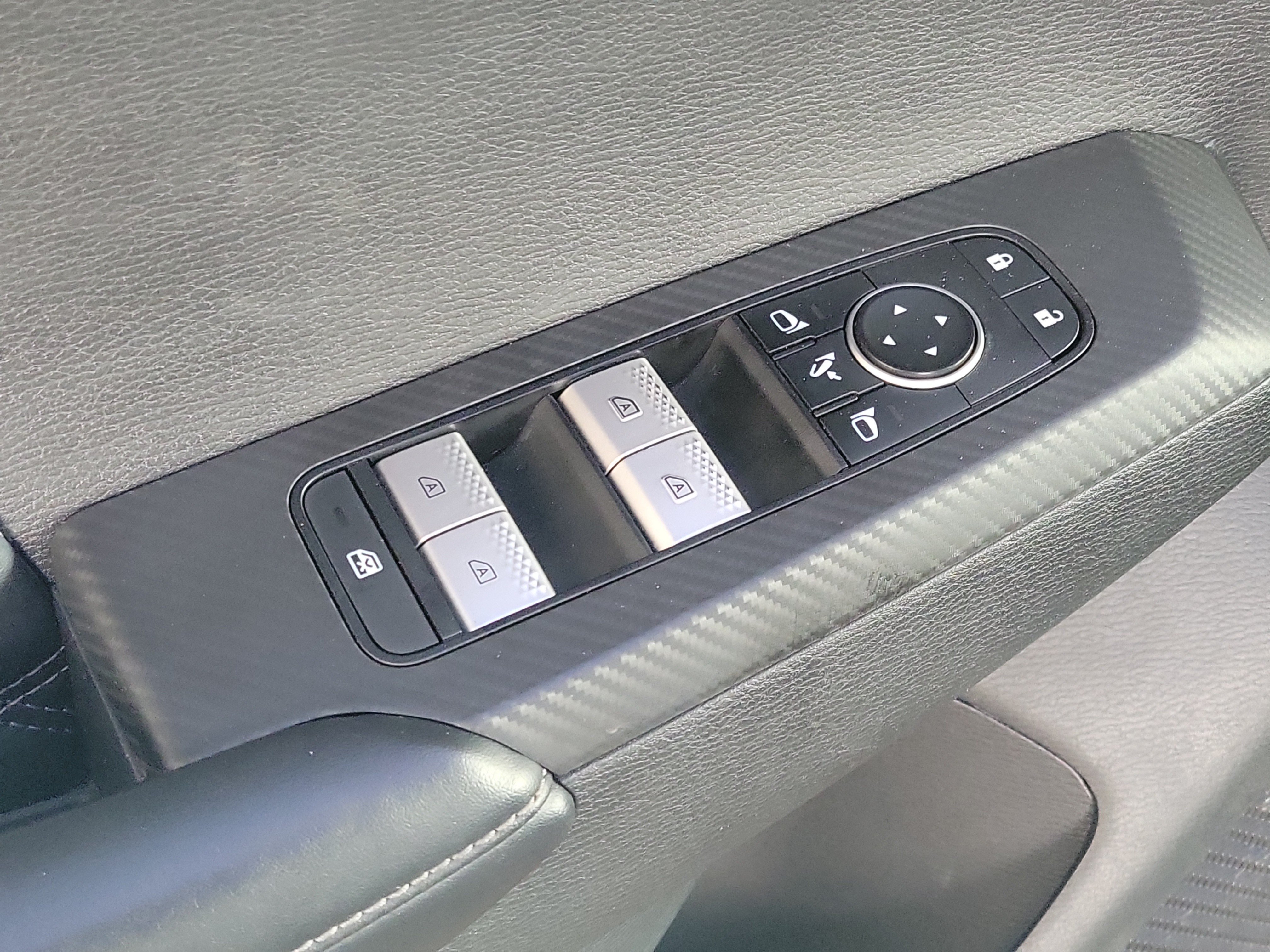 Used 2022 Mitsubishi Outlander SEL AWD/4WD image 18