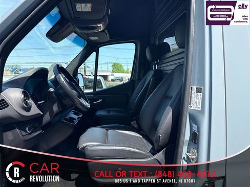 Used 2024 Mercedes-Benz Sprinter 2500 image 11