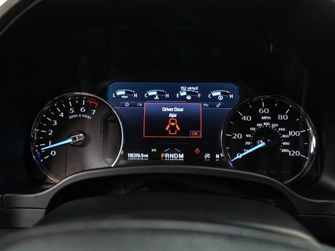 Used 2021 Ford Expedition XLT w/ Equipment Group 202A AWD/4WD image 31
