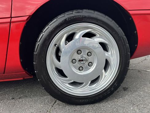 Used 1991 Chevrolet Corvette Convertible image 17