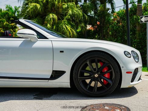 Used 2020 Bentley Continental GT V8 First Edition image 11