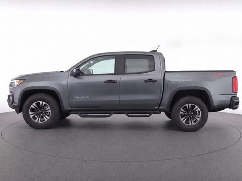 Used 2022 Chevrolet Colorado Z71 w/ Safety Package RWD image 4