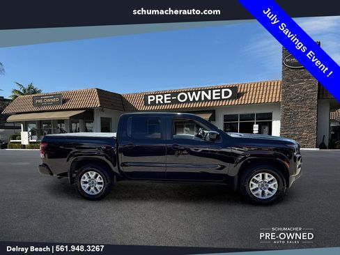 Used 2022 Nissan Frontier SV AWD/4WD image 8