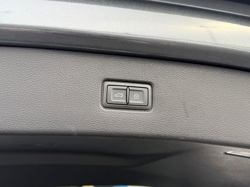 Certified 2025 Audi SQ7 Prestige w/ Prestige Package image 22