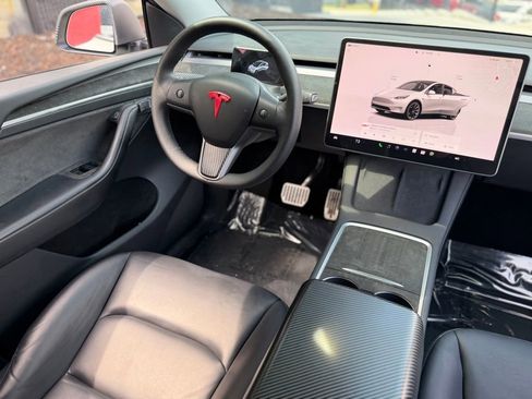 Used 2023 Tesla Model Y Long Range AWD/4WD image 40