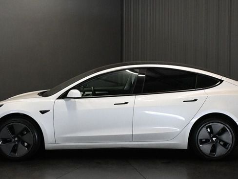 Used 2023 Tesla Model 3 Standard Range RWD image 8