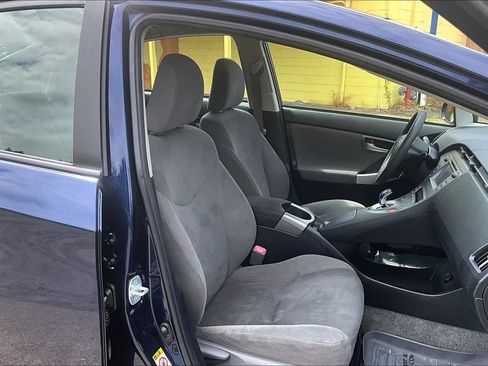 Used 2013 Toyota Prius Two FWD image 10