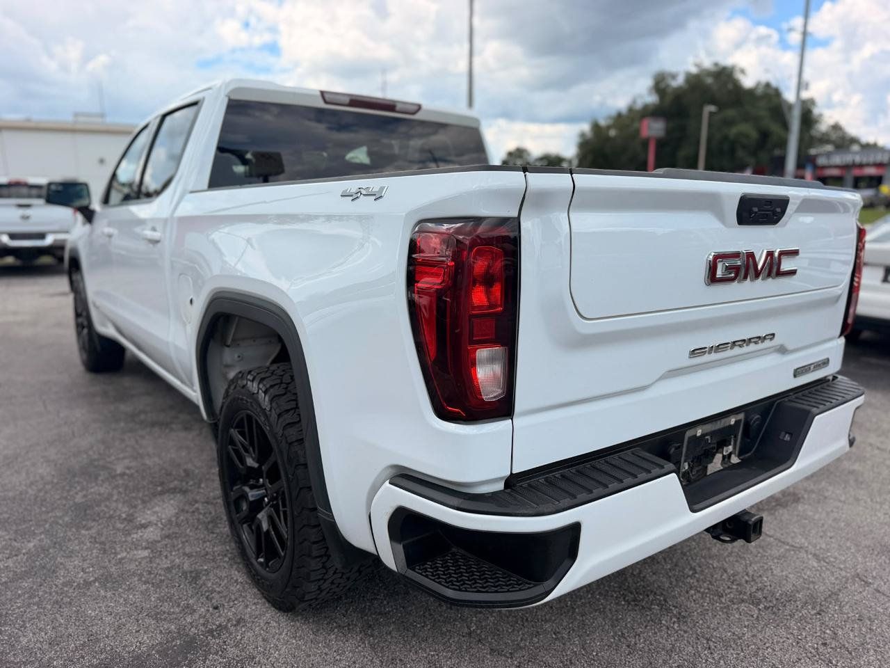 Used 2022 GMC Sierra 1500 Elevation AWD/4WD image 9