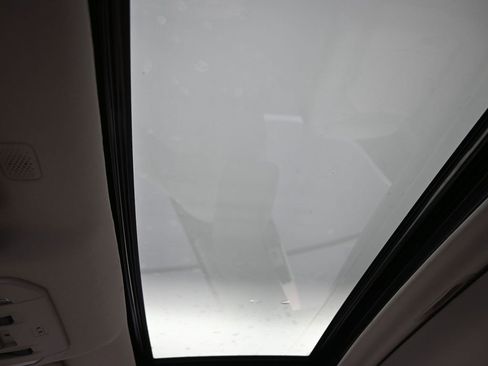 Used 2022 Toyota Highlander XLE image 48