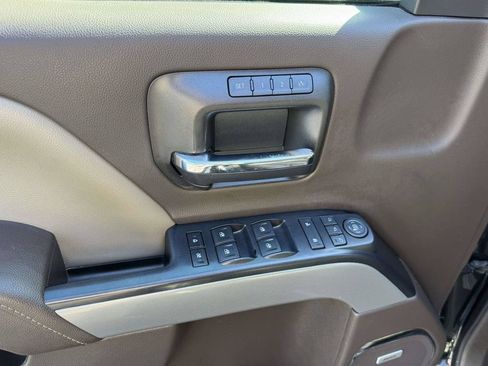 Used 2017 Chevrolet Silverado 1500 LTZ Z71 w/ LTZ Plus Package AWD/4WD image 18