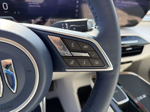 Used 2025 Buick Enclave Avenir w/ Super Cruise Package image 27