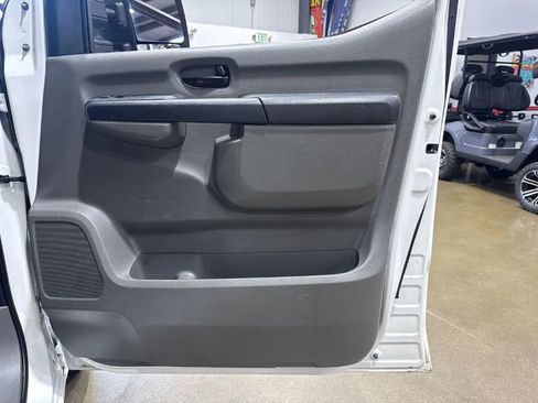 Used 2020 Nissan NV 2500 SV RWD image 15