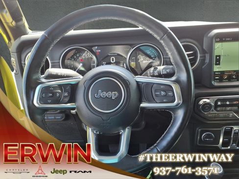 Used 2023 Jeep Wrangler Unlimited Sahara w/ Cold Weather Group AWD/4WD image 17