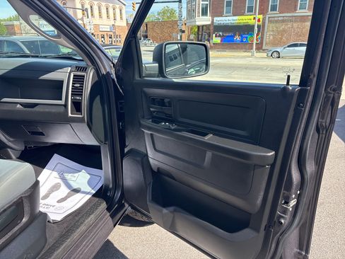 Used 2019 RAM 1500 Express w/ Express Value Package image 14