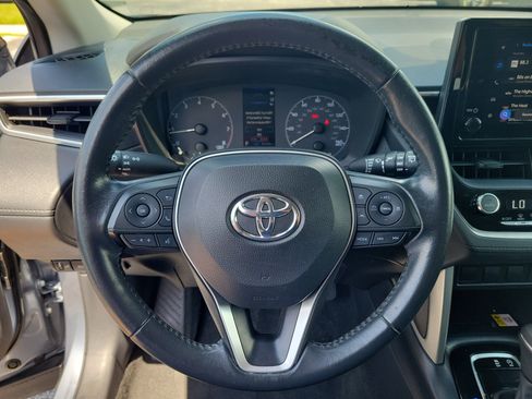 Used 2023 Toyota Corolla Cross LE FWD image 16