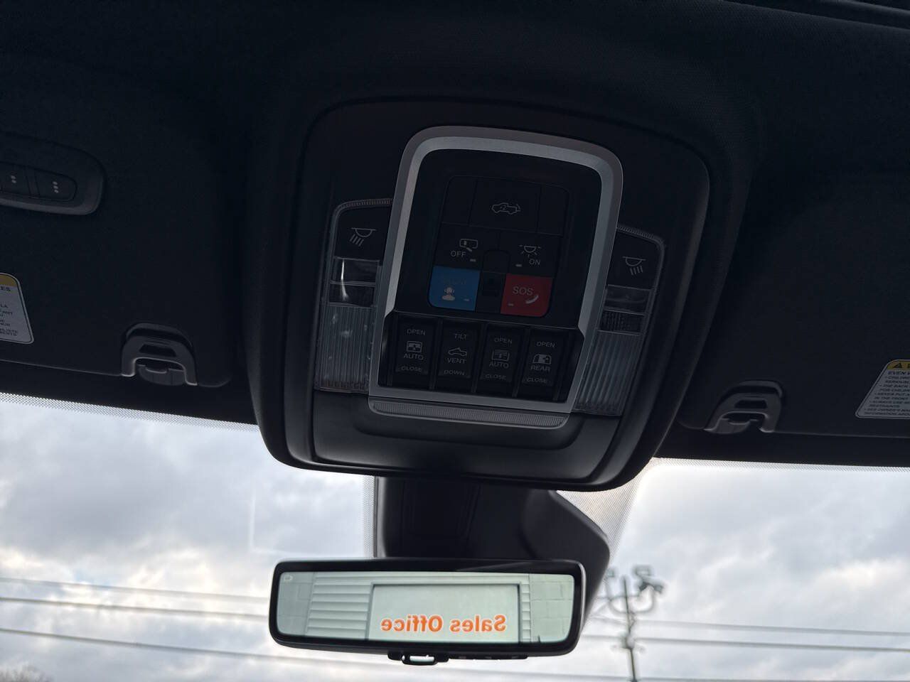 Used 2026 RAM 1500 Laramie w/ Night Edition AWD/4WD image 39
